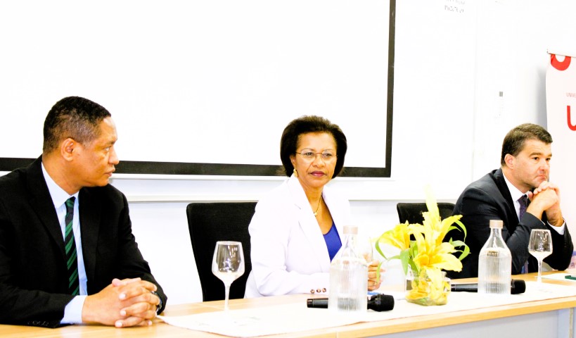   este AM.G 3149 (1) (Pequeno)